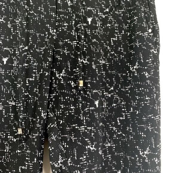 H&M High Waisted Angle Crop Pants Track Joggers‎ Size 8 Black White Print - Picture 3 of 6